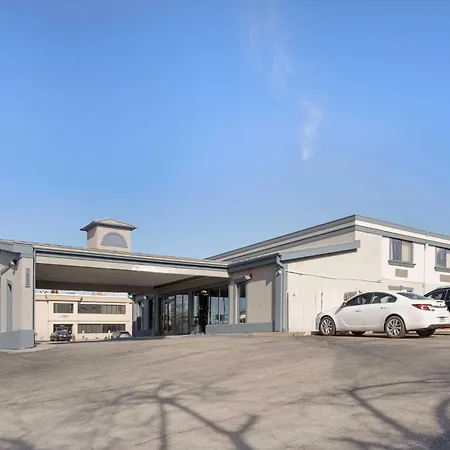 Quality Inn & Suites Bloomington University Area