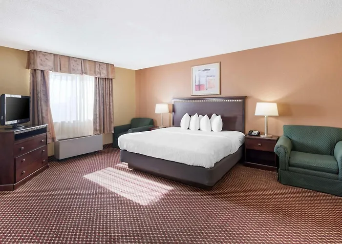 Hotel Quality & Area Bloomington